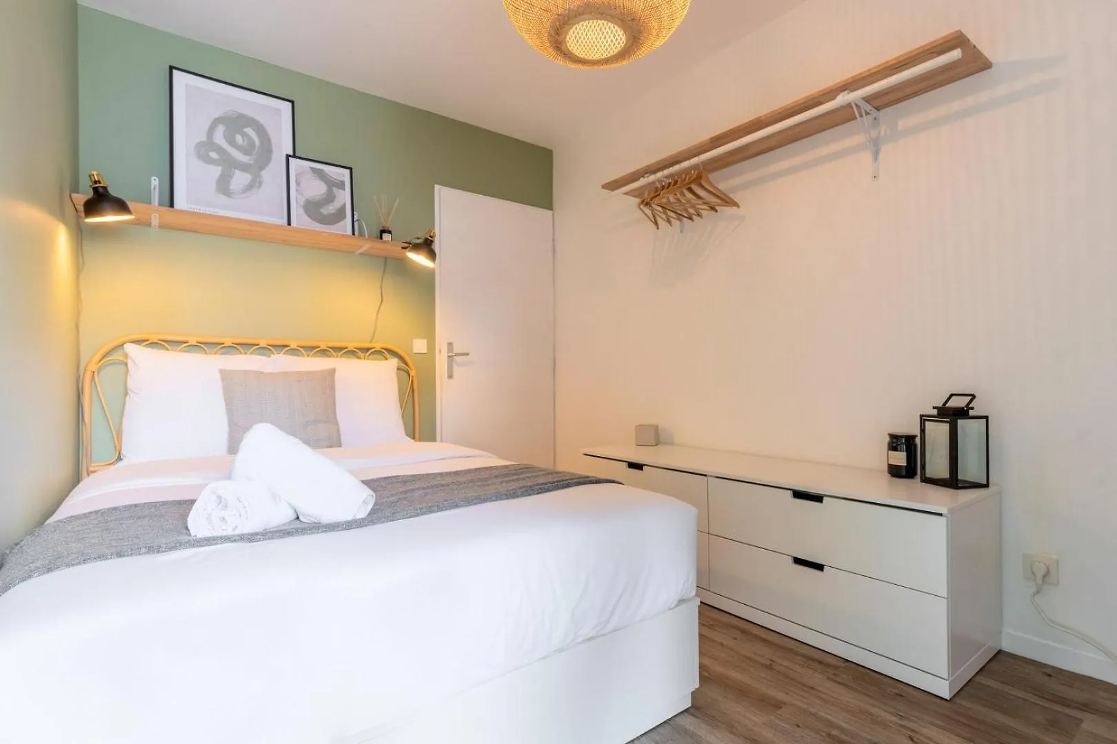 Europe/Flandres Stations Apartment With Balcony! Lille