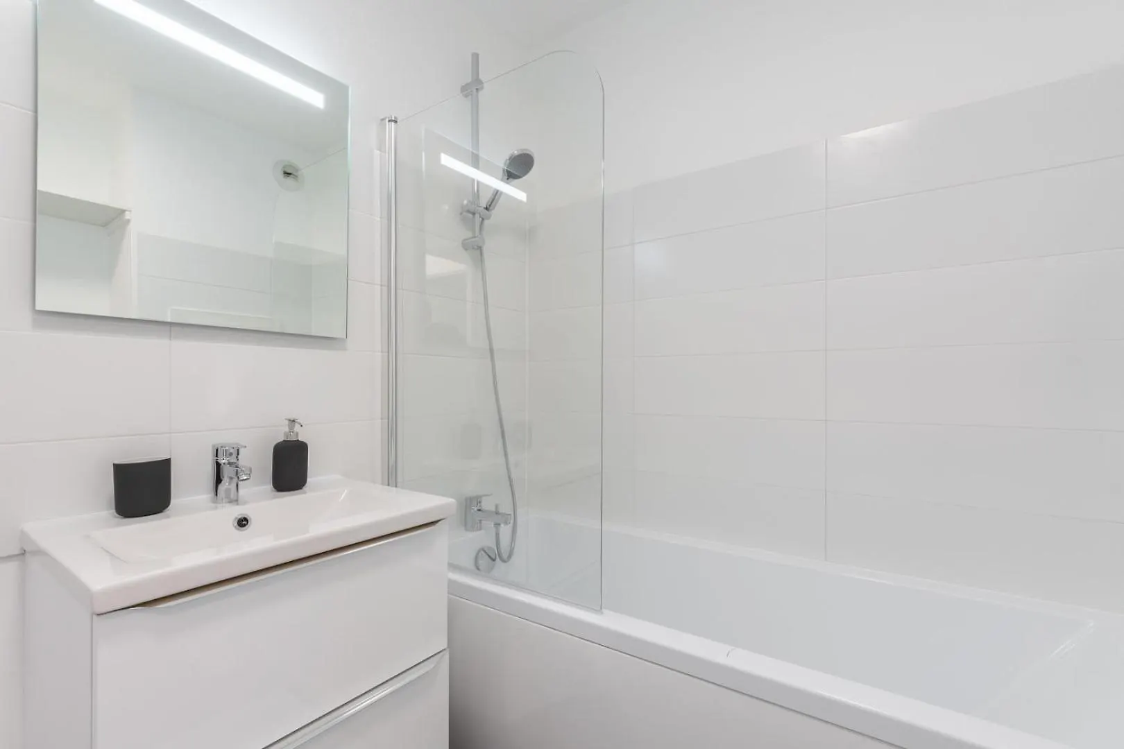 Europe/Flandres Stations Apartment With Balcony! Lille
