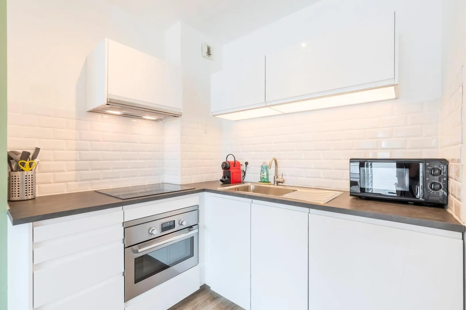 Europe/Flandres Stations Apartment With Balcony! Lille