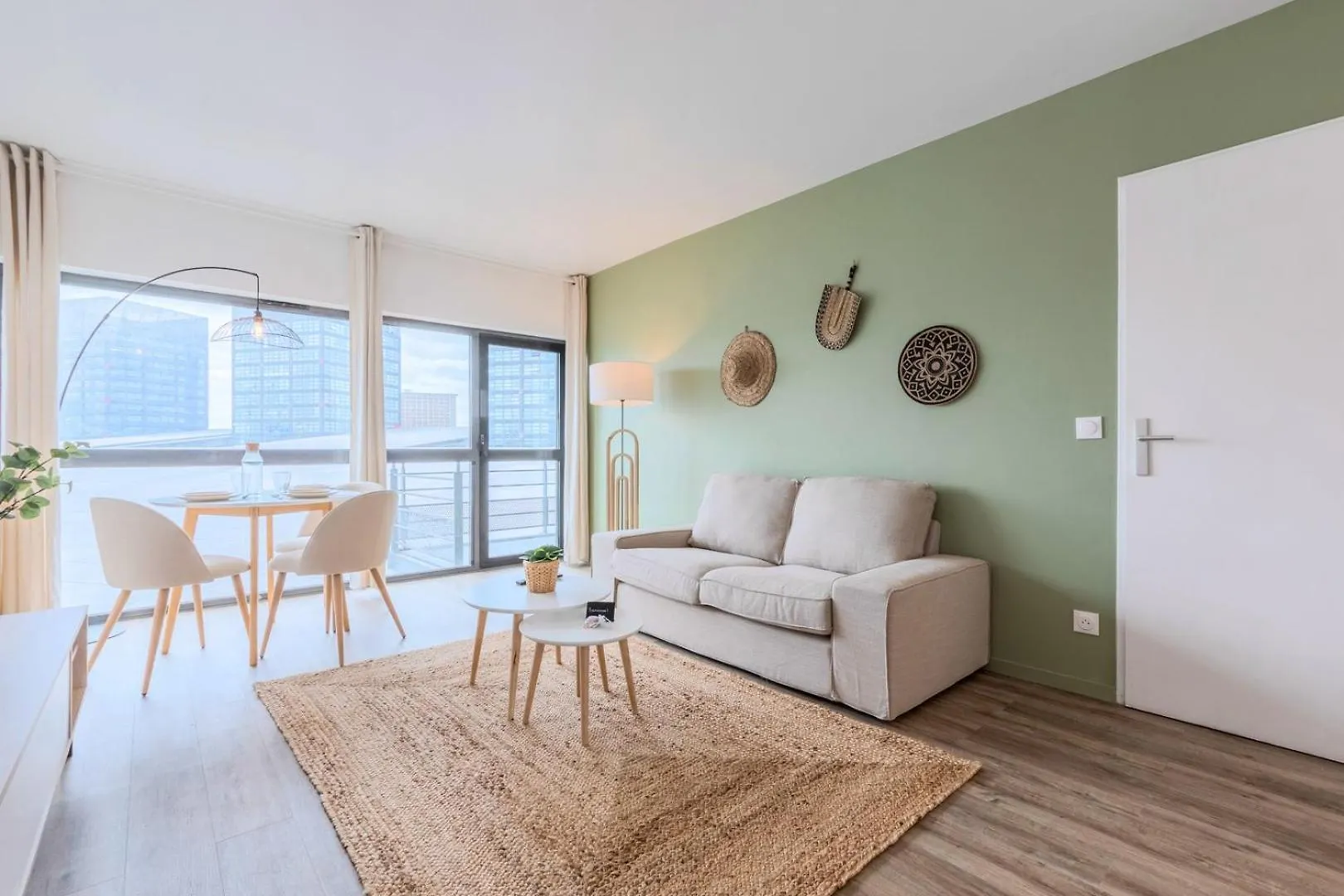 Europe/Flandres Stations Apartment With Balcony! Lille